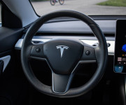 Tesla Model 3 Long Range 4x4 Premium Sound, Biely interiér, odpočet DPH