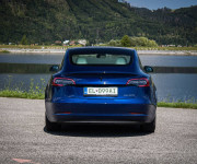 Tesla Model 3 Long Range 4x4 Premium Sound, Biely interiér, odpočet DPH