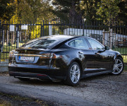 Tesla Model S 70d AWD, Free supercharger, CCS 2 adaptér, po servise