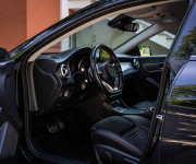 Mercedes-Benz CLA Kupé 180 AMG Line, Slovenské, Night package, Keylles, Apple car play, Kamera