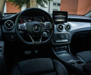 Mercedes-Benz CLA Kupé 180 AMG Line, Slovenské, Night package, Keylles, Apple car play, Kamera