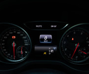 Mercedes-Benz CLA Kupé 180 AMG Line, Slovenské, Night package, Keylles, Apple car play, Kamera