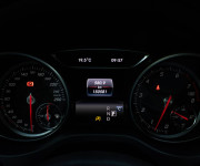 Mercedes-Benz CLA Kupé 180 AMG Line, Slovenské, Night package, Keylles, Apple car play, Kamera