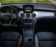 Mercedes-Benz CLA Kupé 180 AMG Line, Slovenské, Night package, Keylles, Apple car play, Kamera