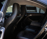 Mercedes-Benz CLA Kupé 180 AMG Line, Slovenské, Night package, Keylles, Apple car play, Kamera
