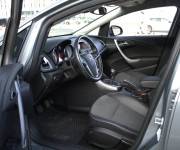 Opel Astra Sport Tourer ST 1.4 Turbo 140k Cosmo