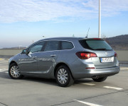 Opel Astra Sport Tourer ST 1.4 Turbo 140k Cosmo