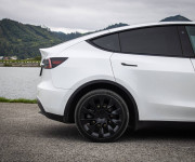 Tesla Model Y Long Range, ťažné, R20, nelakované, odpočet DPH