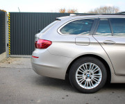 BMW Rad 5 Touring 5 520d xDrive A/T, 140kW, A8, SR vozidlo, Pôvodný lak, Zimné komlety