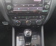 Škoda Octavia Combi 2.0 TDI DPF RS DSG