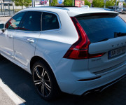 Volvo XC60 D5 R-Design AWD A/T8 173kW 235HP Strešné okno Top výbava modelový rok 2018