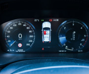 Volvo XC60 D5 R-Design AWD A/T8 173kW 235HP Strešné okno Top výbava modelový rok 2018