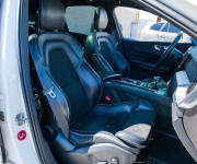 Volvo XC60 D5 R-Design AWD A/T8 173kW 235HP Strešné okno Top výbava modelový rok 2018