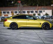 BMW Rad 4 Gran Coupé M440i xDrive M Performance, M výfuk, HUD, Harman Kardon, Austin Yellow, TO
