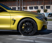 BMW Rad 4 Gran Coupé M440i xDrive M Performance, M výfuk, HUD, Harman Kardon, Austin Yellow, TO