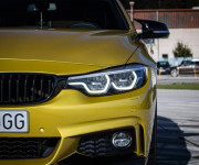 BMW Rad 4 Gran Coupé M440i xDrive M Performance, M výfuk, HUD, Harman Kardon, Austin Yellow, TO