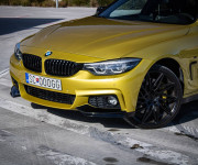 BMW Rad 4 Gran Coupé M440i xDrive M Performance, M výfuk, HUD, Harman Kardon, Austin Yellow, TO