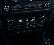 Škoda Rapid 1.2 TSI 77kW, 1. majiteľ, slovenské, pôvodný lak, R17 ALU, šport sedadlá