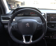 Peugeot 208 1,2 benzín, 60kw, MT5, 5dv., Style