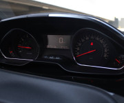 Peugeot 208 1,2 benzín, 60kw, MT5, 5dv., Style