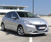 Peugeot 208 1,2 benzín, 60kw, MT5, 5dv., Style