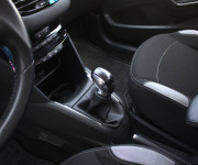 Peugeot 208 1,2 benzín, 60kw, MT5, 5dv., Style