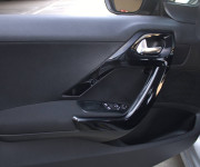 Peugeot 208 1,2 benzín, 60kw, MT5, 5dv., Style