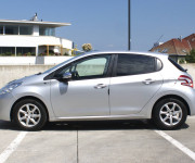 Peugeot 208 1,2 benzín, 60kw, MT5, 5dv., Style