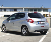 Peugeot 208 1,2 benzín, 60kw, MT5, 5dv., Style