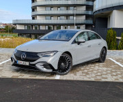 Mercedes-Benz EQE 300