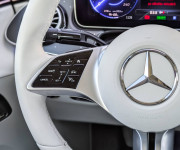 Mercedes-Benz EQE 300