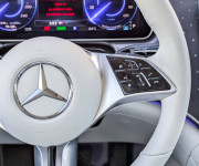 Mercedes-Benz EQE 300