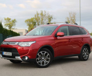 Mitsubishi Outlander 2.2 DI-D Intense + A/T