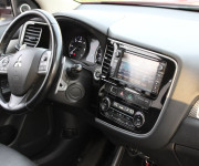 Mitsubishi Outlander 2.2 DI-D Intense + A/T