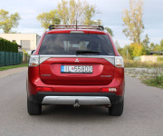 Mitsubishi Outlander 2.2 DI-D Intense + A/T
