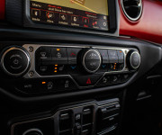 Jeep Wrangler Rubicon Unlimited 2.0 199kW, A8, Koža, Hard top