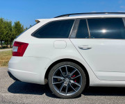 Škoda Octavia Combi 2.0 TDI DPF RS DSG