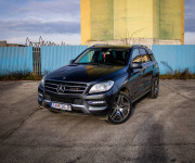 Mercedes-Benz ML 250 BLUETEC 4MATIC, ťažné zariadenie, cúvacia kamera, R20