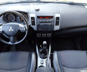 Mitsubishi Outlander MITSUBISHI