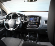 Mitsubishi Outlander 2.2 DI-D Intense, 110kW, M6, 7 miestne (2012 - 2015)