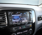 Mitsubishi Outlander 2.2 DI-D Intense, 110kW, M6, 7 miestne (2012 - 2015)