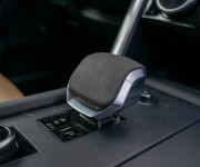 Land Rover Discovery 3.0 I6 D250 MHEV HSE AWD A/T 5+2