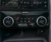 Land Rover Discovery 3.0 I6 D250 MHEV HSE AWD A/T 5+2