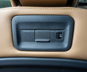 Land Rover Discovery 3.0 I6 D250 MHEV HSE AWD A/T 5+2