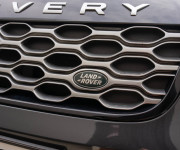 Land Rover Discovery 3.0 I6 D250 MHEV HSE AWD A/T 5+2