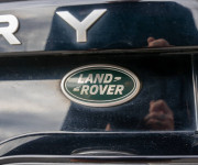 Land Rover Discovery 3.0 I6 D250 MHEV HSE AWD A/T 5+2