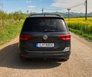 Volkswagen Touran 2.0 TDI SCR 150k 7miestne 6st. manuál Nelakované