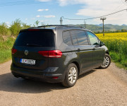 Volkswagen Touran 2.0 TDI SCR 150k 7miestne 6st. manuál Nelakované