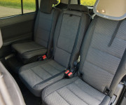 Volkswagen Touran 2.0 TDI SCR 150k 7miestne 6st. manuál Nelakované