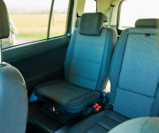 Volkswagen Touran 2.0 TDI SCR 150k 7miestne 6st. manuál Nelakované